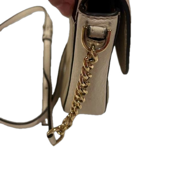MICHAEL KORS crossbody bag!! 💼 - Picture 3 of 7